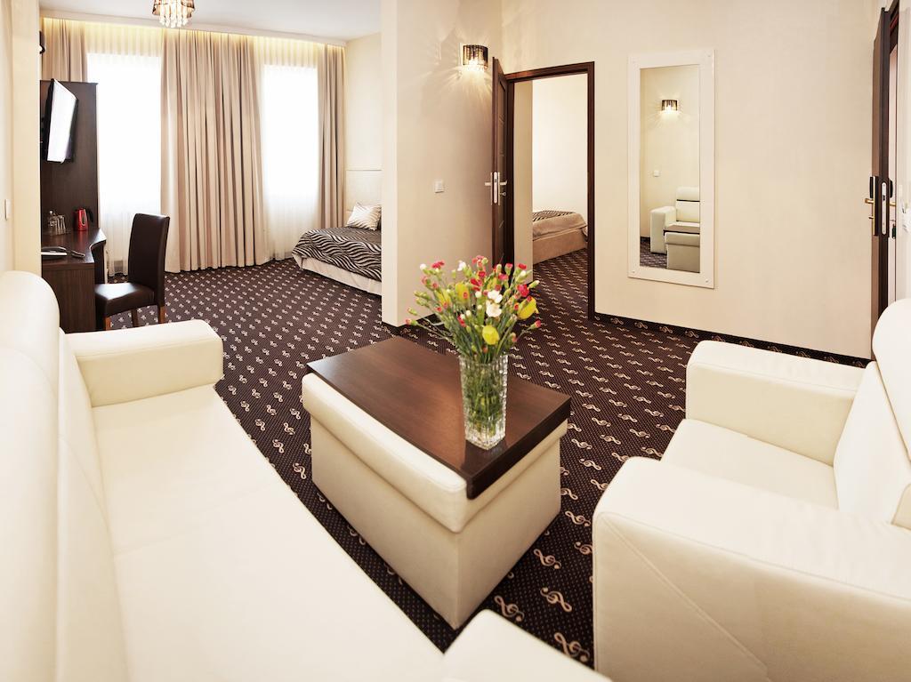 Hotel Fryderyk Nysa Pokoj fotografie